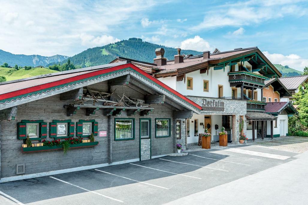 Pension Restaurant Dorfalm Leogang Extérieur photo